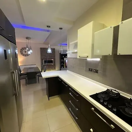 Apartamento Modern 3 Bedroom With 2 Car Garage Is-Swieqi